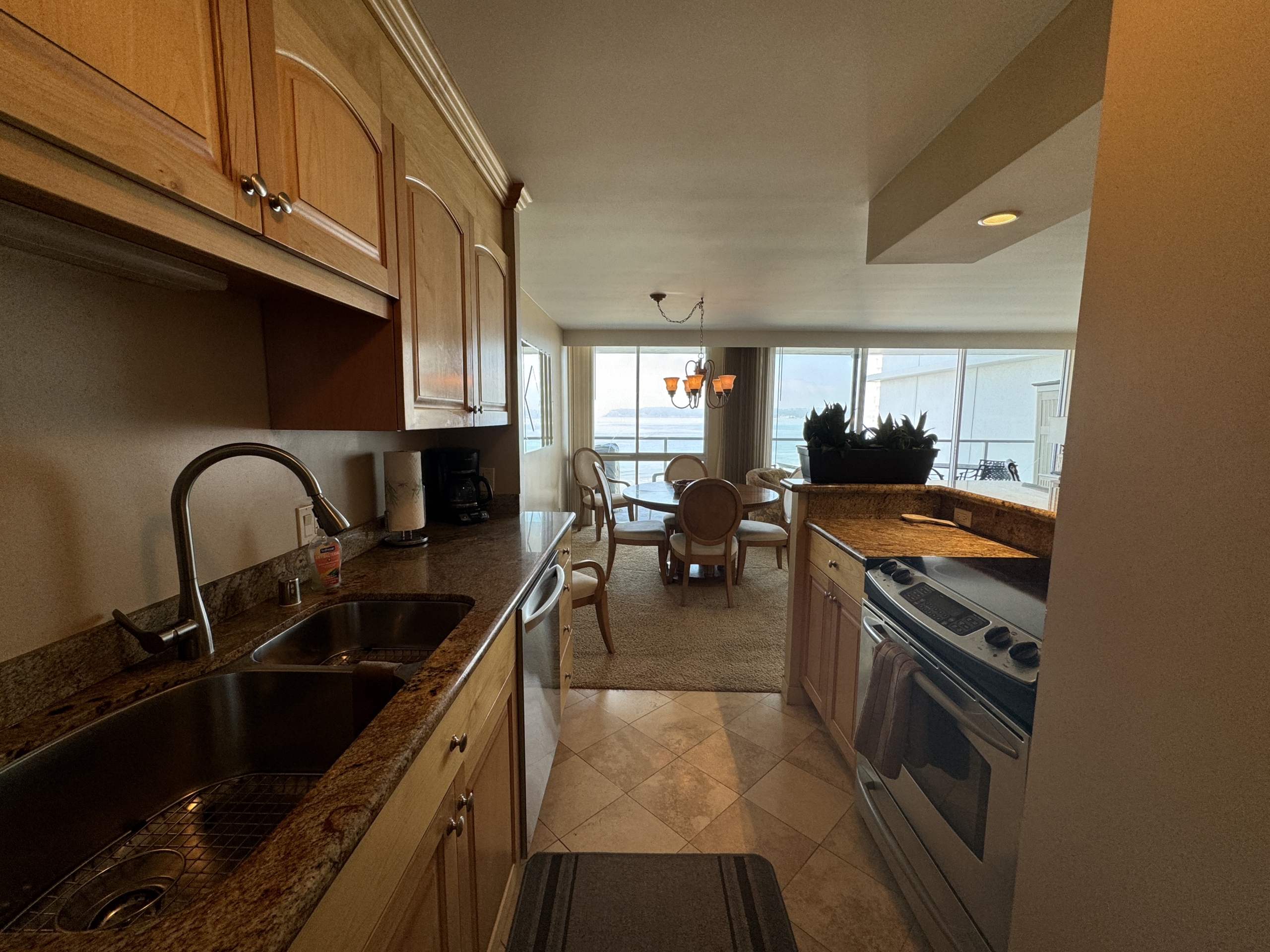(#87057) Large Oceanfront One Bedroom