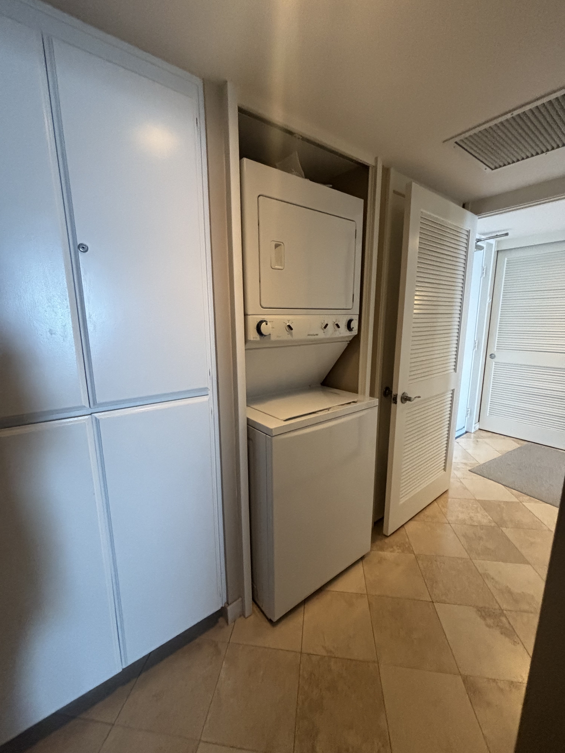(#87057) Large Oceanfront One Bedroom
