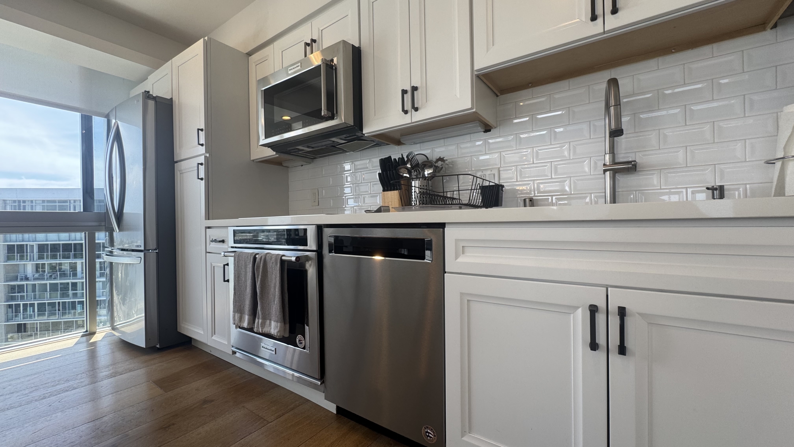 (#815037) Beautiful Three Bedroom Three Bath