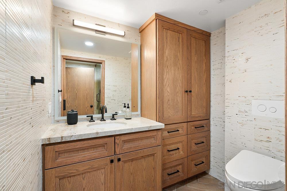 (#22018) Partial Ocean View One Large Bedroom