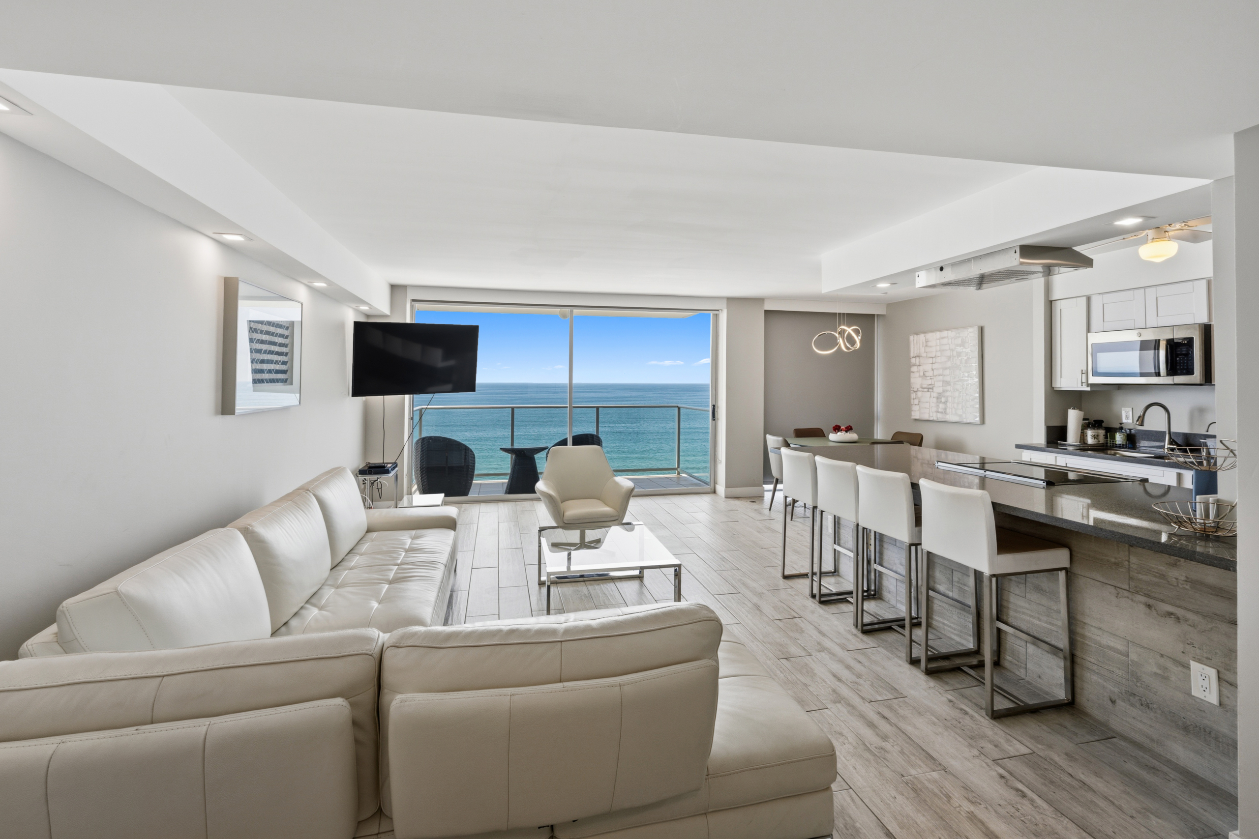 (#312088) Beautiful One Bedroom Oceanfront