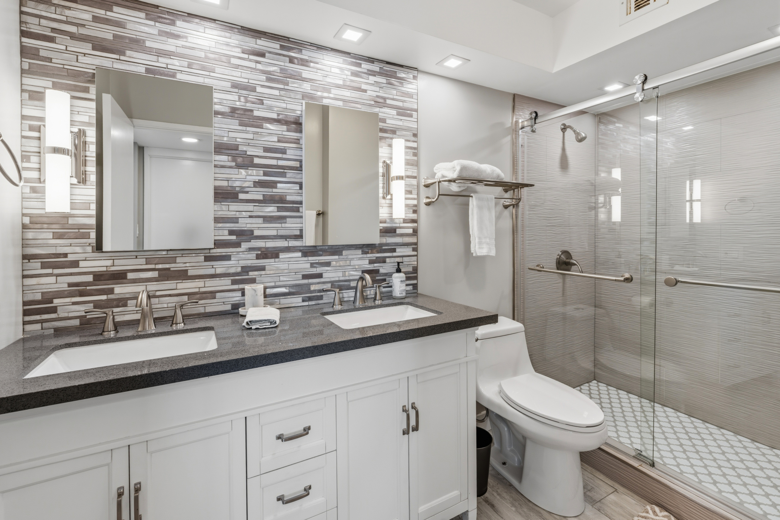 (#312088) Beautiful One Bedroom Oceanfront