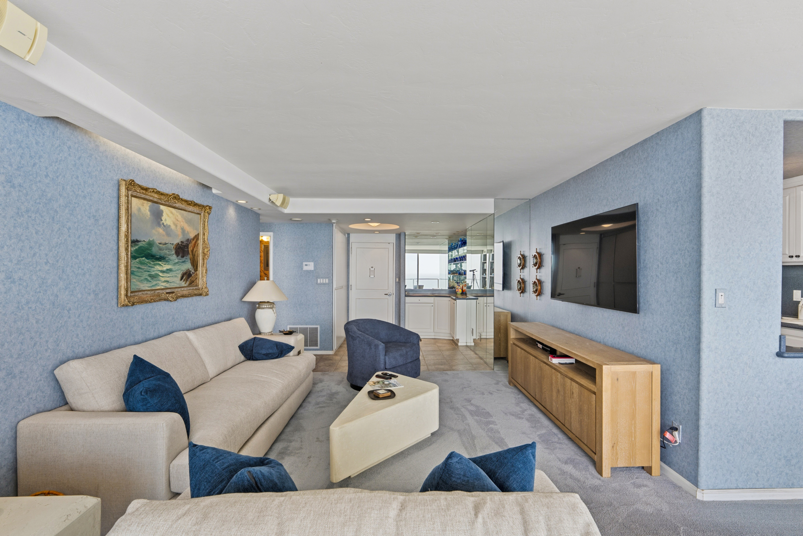 (#318078) One Bedroom Oceanfront Penthouse