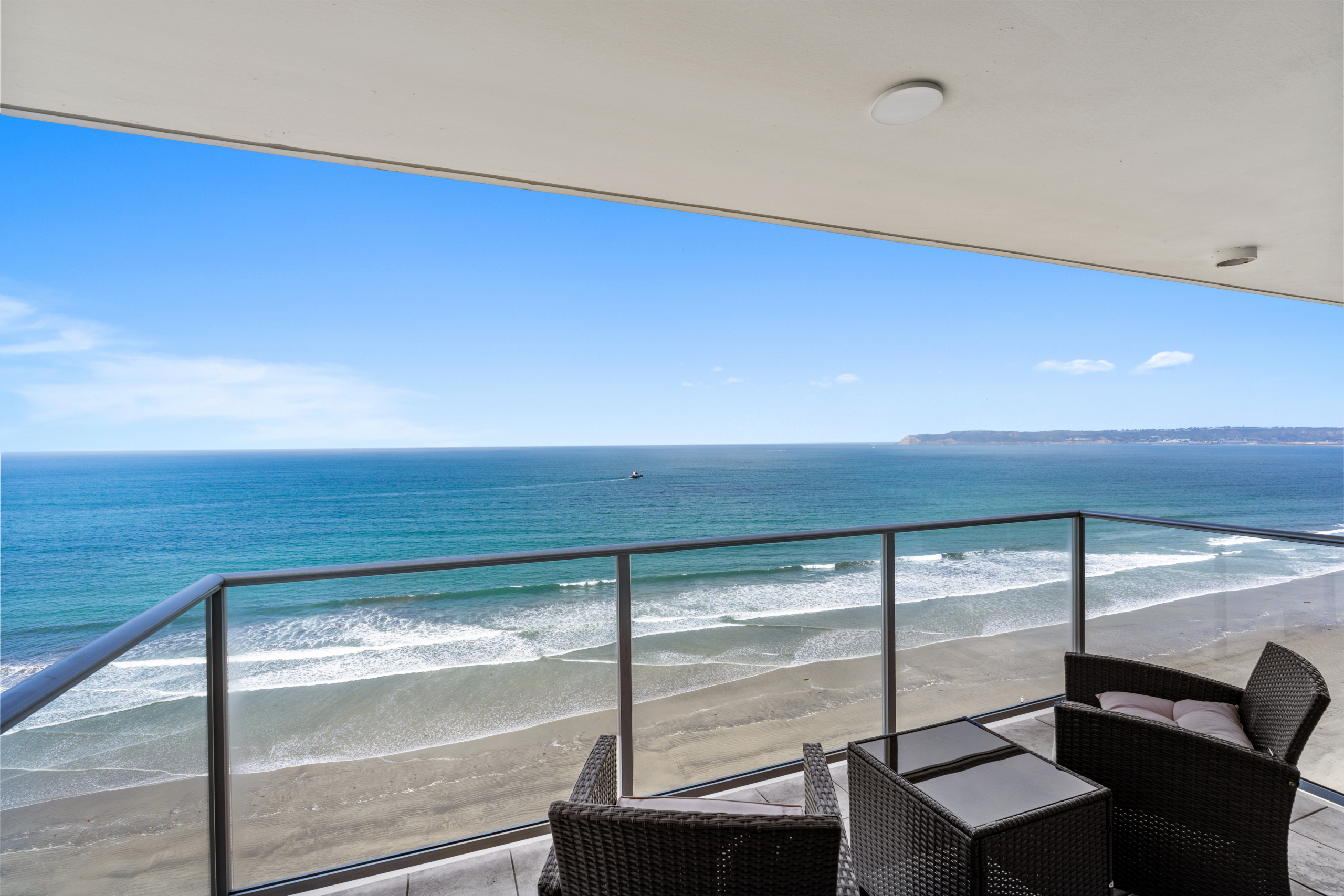 (#318078) One Bedroom Oceanfront Penthouse
