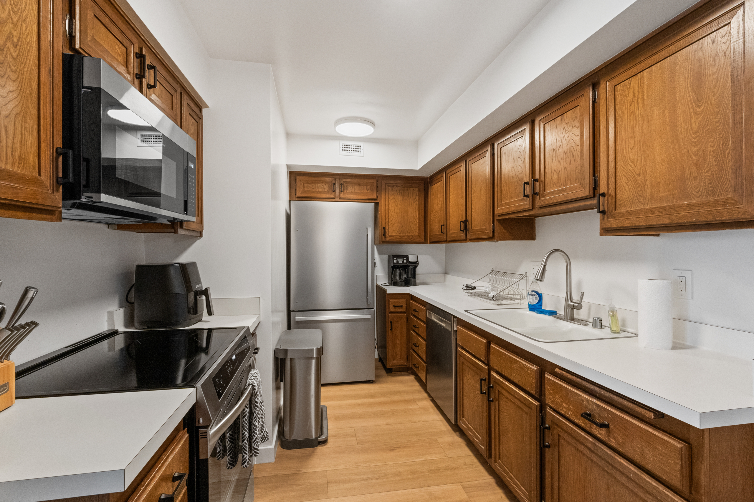 (#314018) Two Bedroom Bay and City Views
